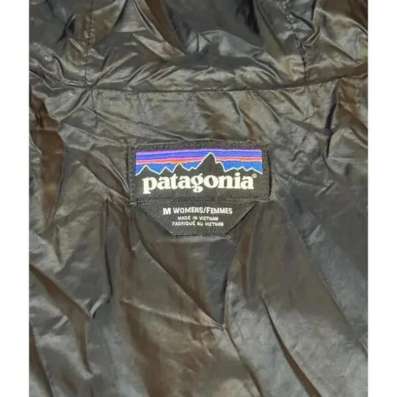 Women's Size Medium Patagonia Nano Puff Hooded Full Zip Insulated Black Jacket - Picture 5 of 5
